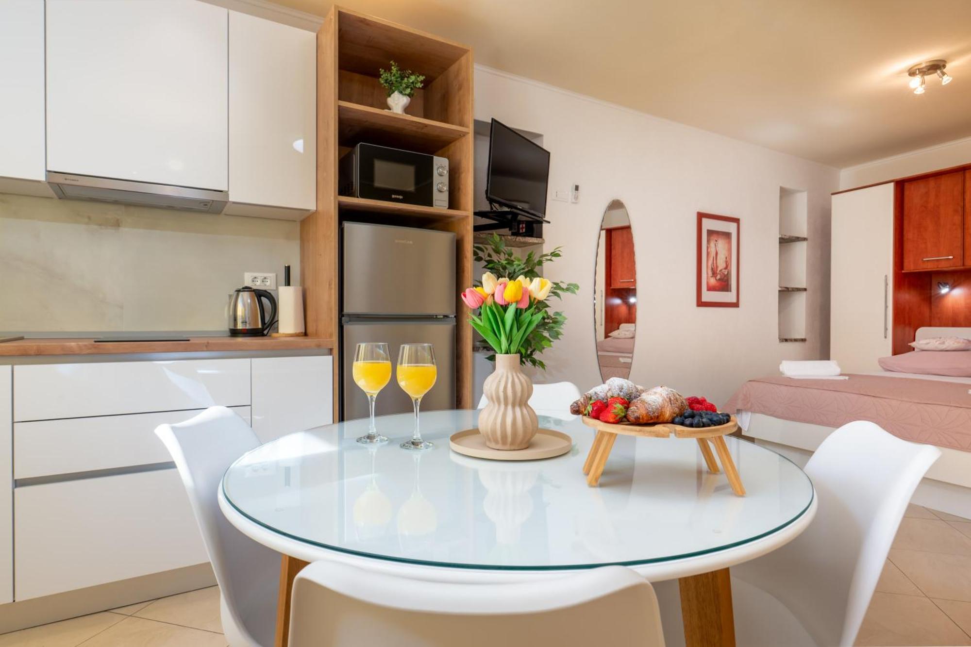 Apartmani Rita Baška Voda المظهر الخارجي الصورة