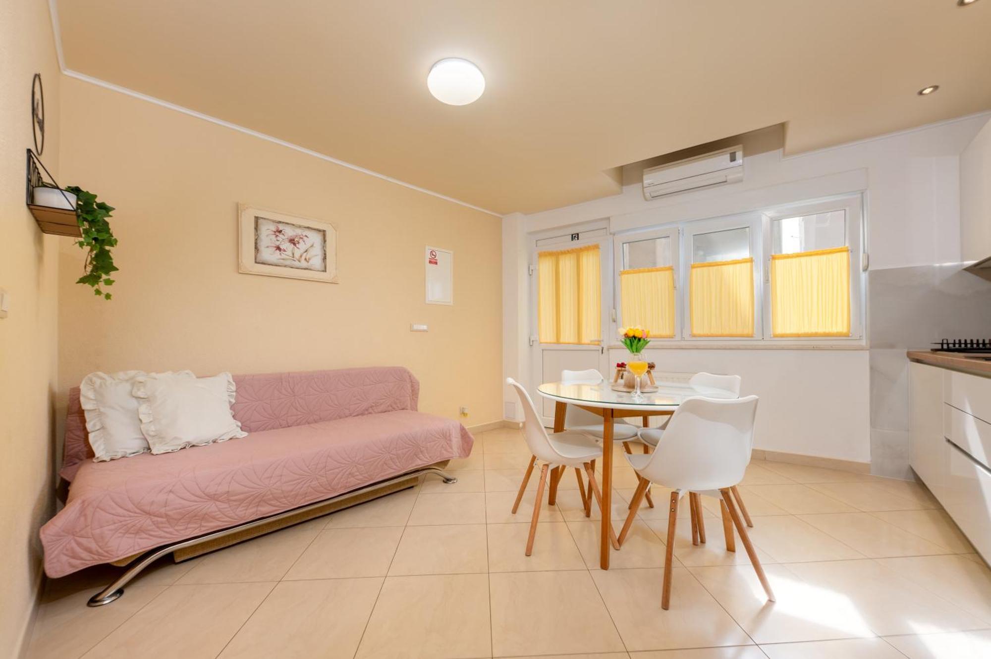 Apartmani Rita Baška Voda المظهر الخارجي الصورة
